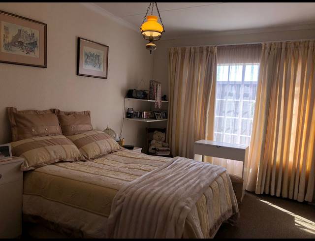 2 BEDROOM TOWNHOUSE FOR SALE IN THREE RIVERS EAST